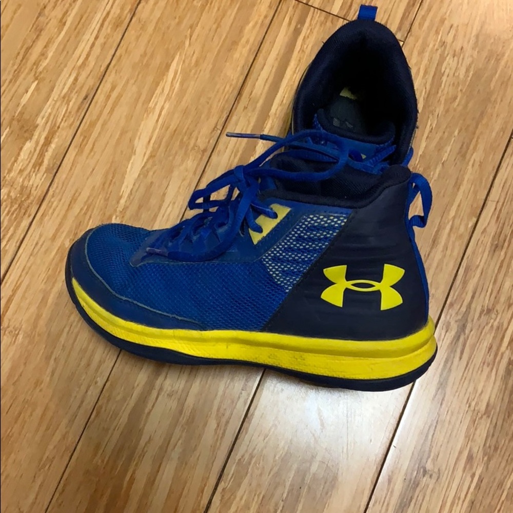 Under Armour boys 3y